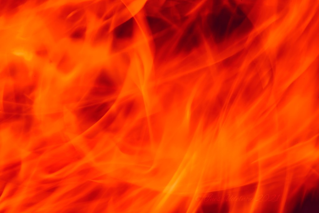 Mit dem Feuer tanzen&nbsp;(3)