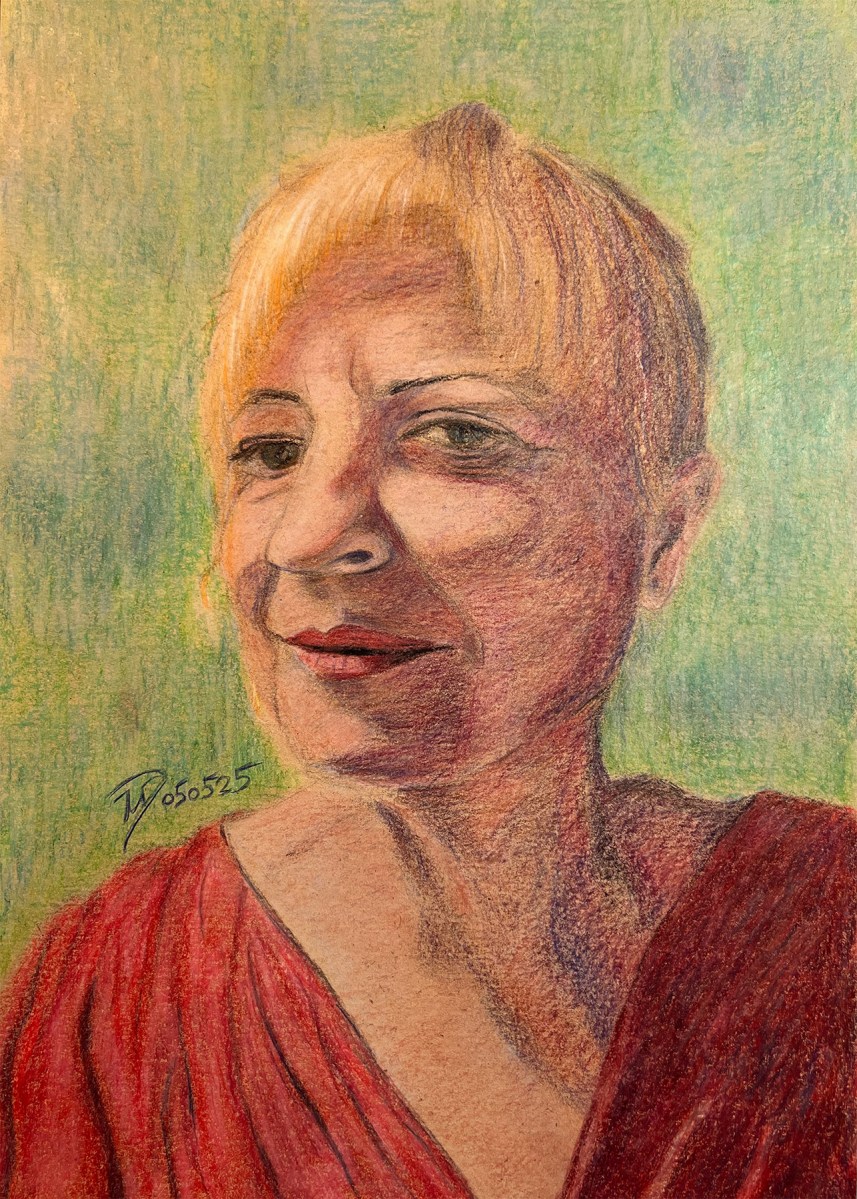 Selbstporträt einer Frau, mit Buntstiften (Polychromos) gezeichnet. Grüner Hintergrund, rote Kleidung, warmes Licht, ausdrucksstarke Linienführung. Gezeichnet Anfang Mai 2025 auf Zeichenkarton, Format A4.